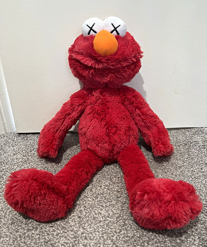 Uniqlo kaws sesame street - sesame, elmo