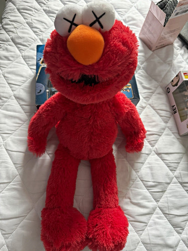Uniqlo sesame street elmo - sesame,