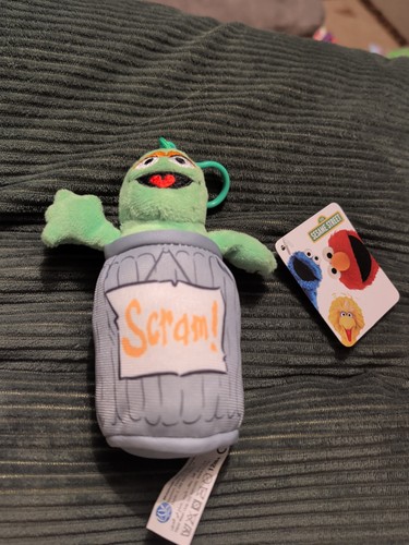 Sesame street oscar plush - sesame,